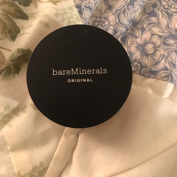 🖤SOLD!🖤Bare minerals foundation - Picture 2 of 4
